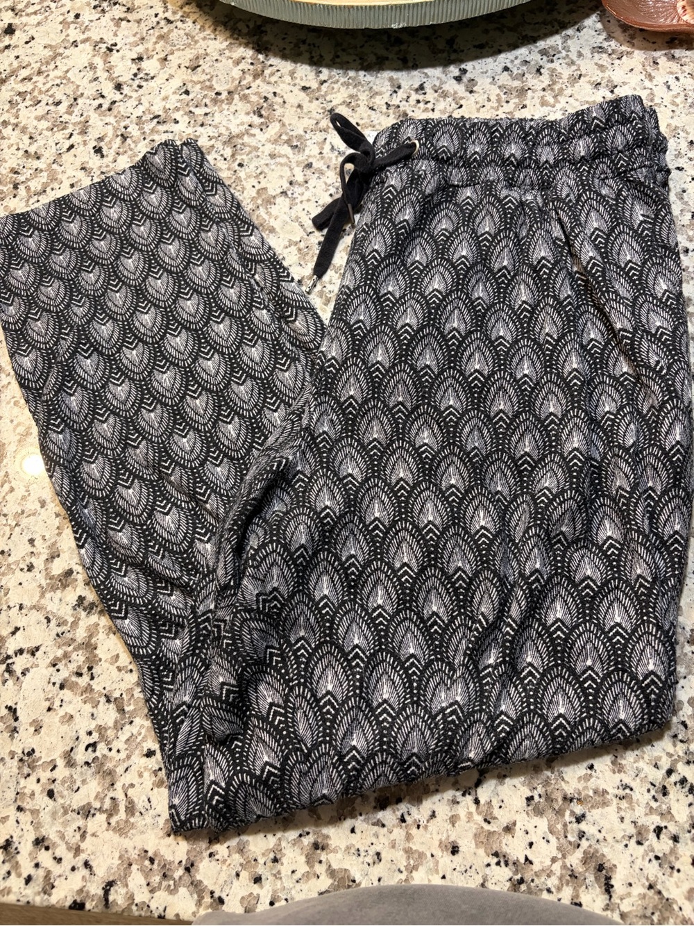 H&M Dark Navy and White Geometric Patterned Women's Jogger Trousers
